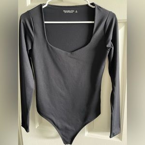Black Abercrombie body suit - size small